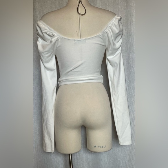 Adelaide ruched puff sleeve crop top - Picture 3 of 7